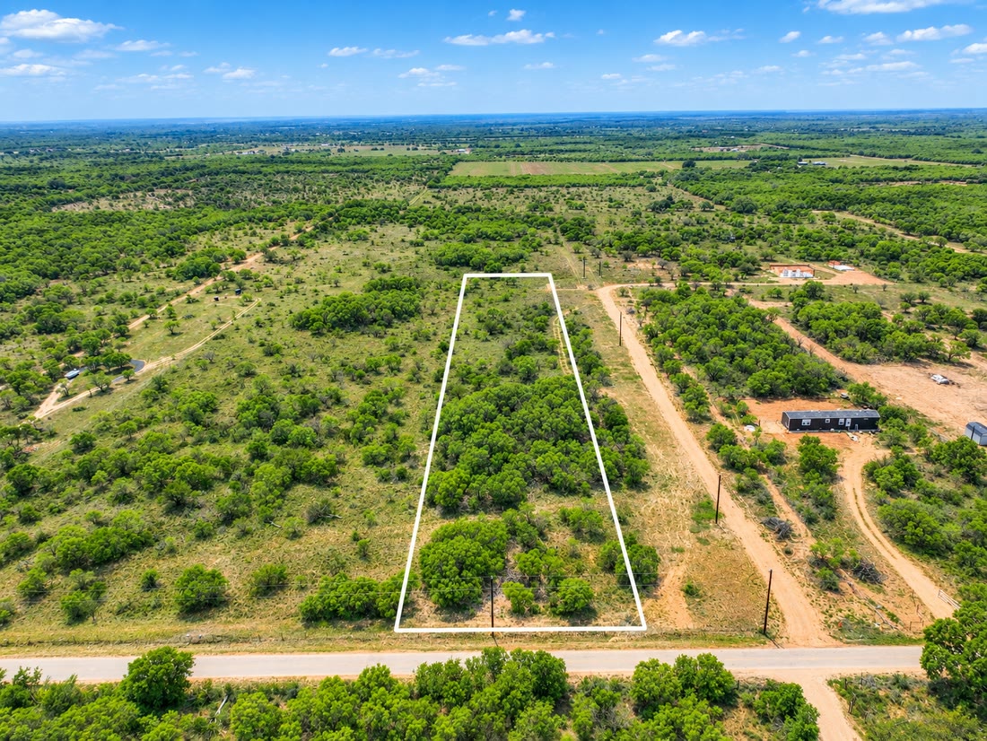 Hondo — active 3-acre lot